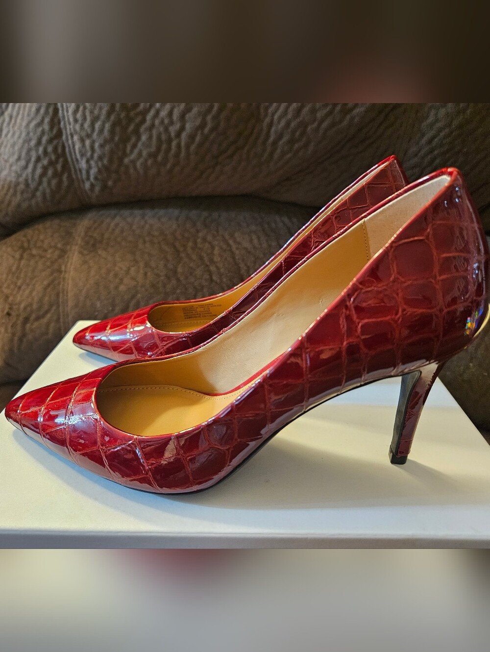 NIB Calvin Klein Gayle Patent Croc Print Cabernet Leather Pump Size 5.5M Red - Picture 2 of 7
